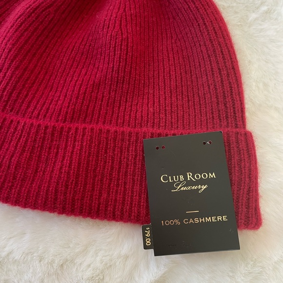 New with tags CLUB ROOM LUXURY 100% CASHMERE HAT. Red. Keeps your head warm! - Picture 3 of 6